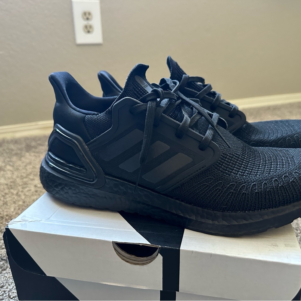 Adidas Ultraboost 20 size 11
